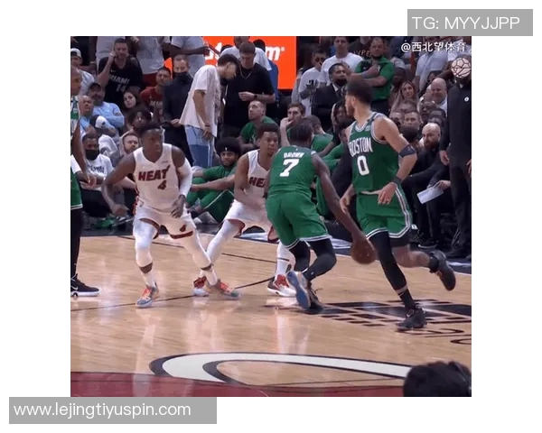 过去15年制造进攻犯规最多的十位球员洛瑞稳居榜首引发热议 过去15年制造进攻犯规最多的十位球员洛瑞稳居榜首引发热议