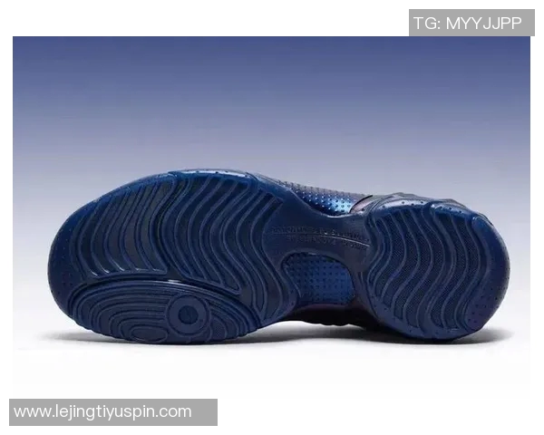 塔克晒出喷泡配色Book1PE球鞋引发热议超越布克本人魅力 塔克晒出喷泡配色Book1PE球鞋引发热议超越布克本人魅力