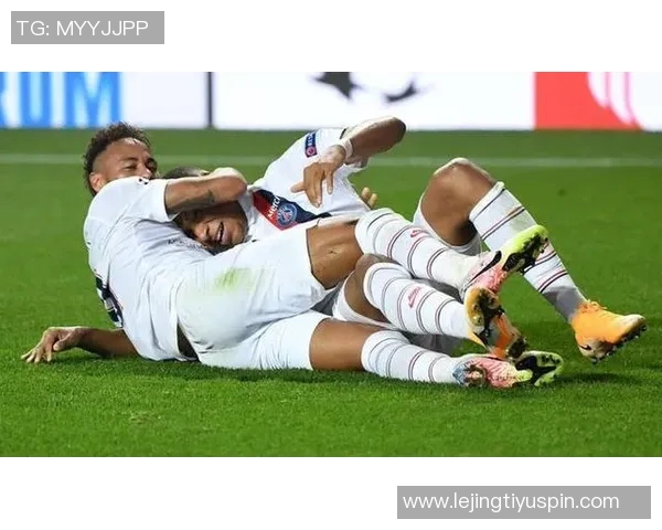 尤尔曼强调全员参与的重要性期待对多特展现精彩表现 尤尔曼强调全员参与的重要性期待对多特展现精彩表现