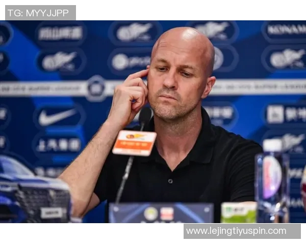 小克鲁伊夫谈巴萨未签安东尼原因荷甲球员表现不佳或影响投资回报