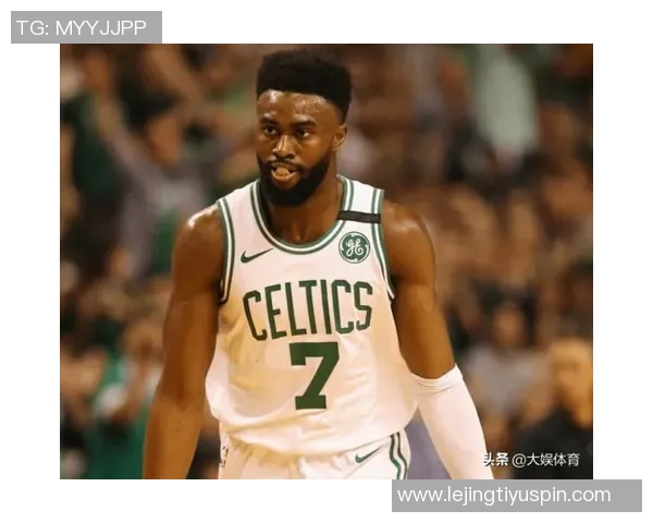 杰伦布朗上半场表现出色10投6中砍下17分正负值高达22助力球队领先 杰伦布朗上半场表现出色10投6中砍下17分正负值高达22助力球队领先