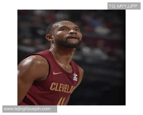 莫布里全能表现助力球队胜利17分13板6助攻4盖帽正负值高达27